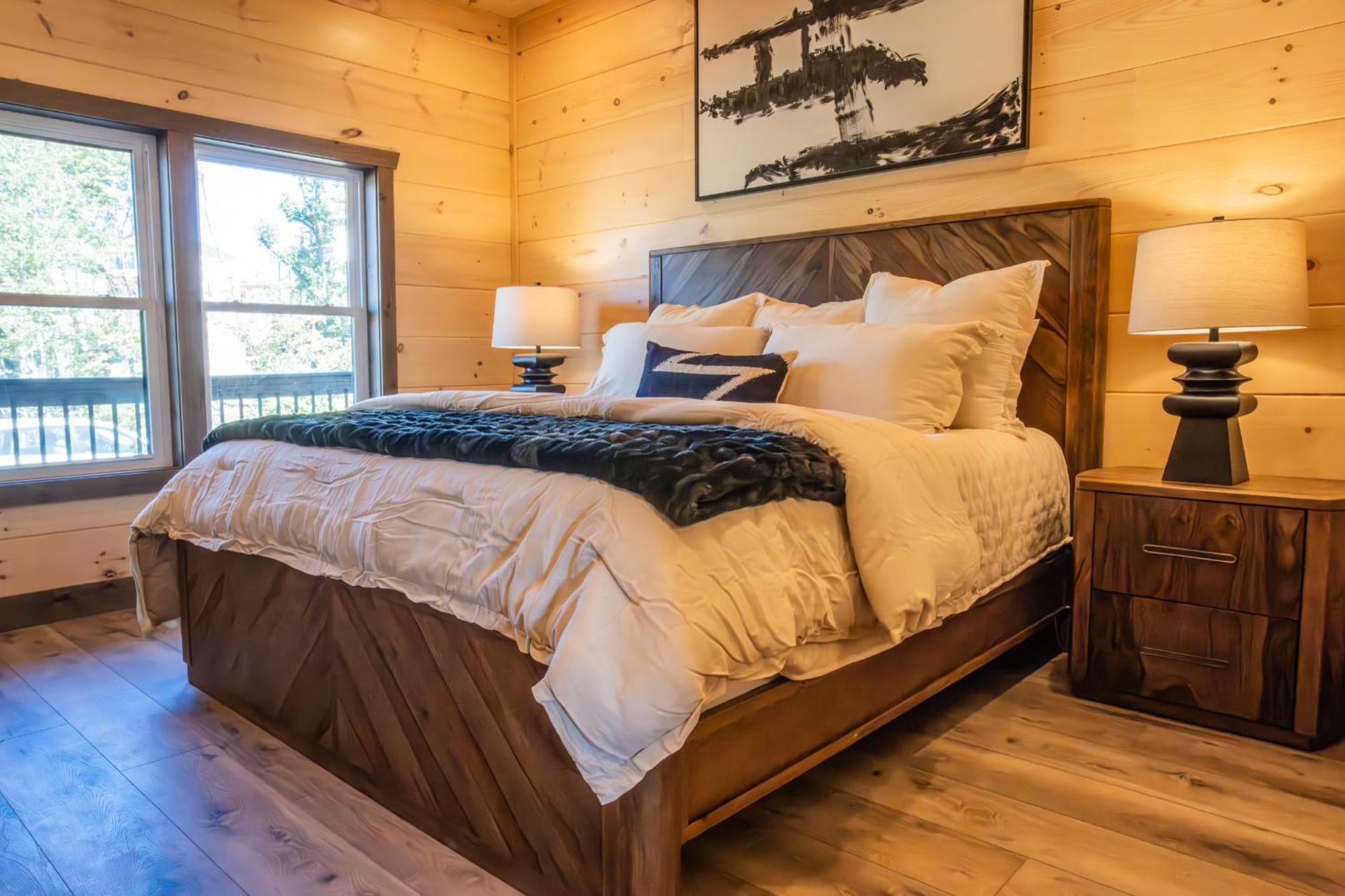 Luxury 12-Bedroom Cabin With Indoor Pool, Hot Tub & Movie Theater, Sleeps 36 Sevierville Eksteriør bilde