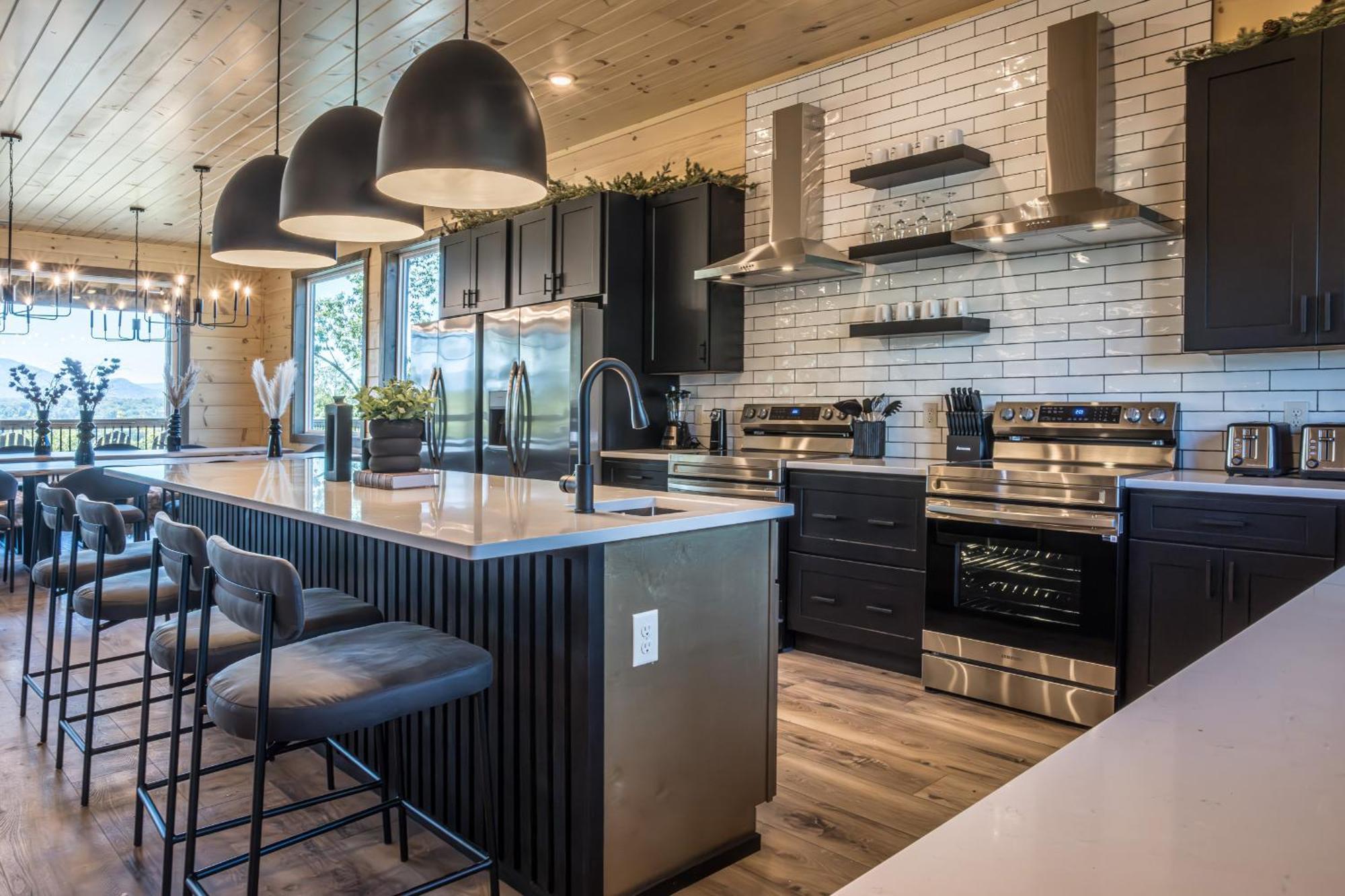 Luxury 12-Bedroom Cabin With Indoor Pool, Hot Tub & Movie Theater, Sleeps 36 Sevierville Eksteriør bilde